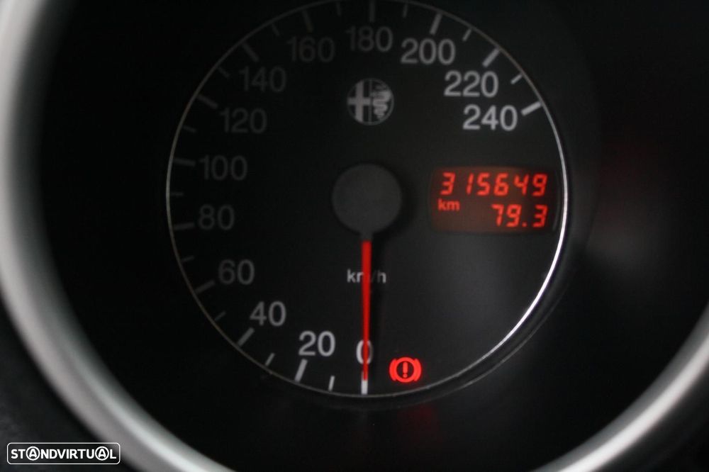 Alfa Romeo 156 1.9 JTD - 15