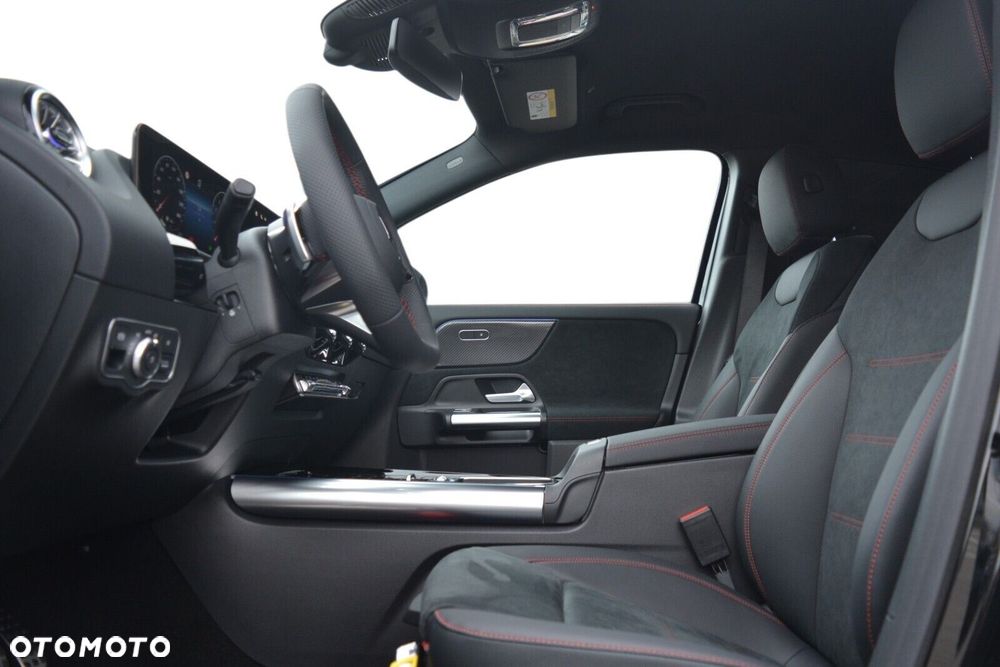 Mercedes-Benz GLA - 7