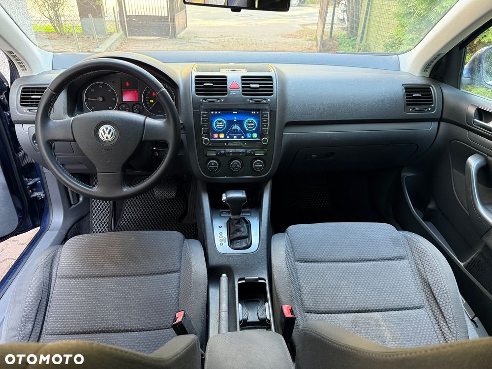 Volkswagen Jetta 2.0 TDI Comfortline DSG - 25