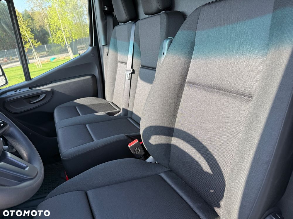 Mercedes-Benz Sprinter - 17