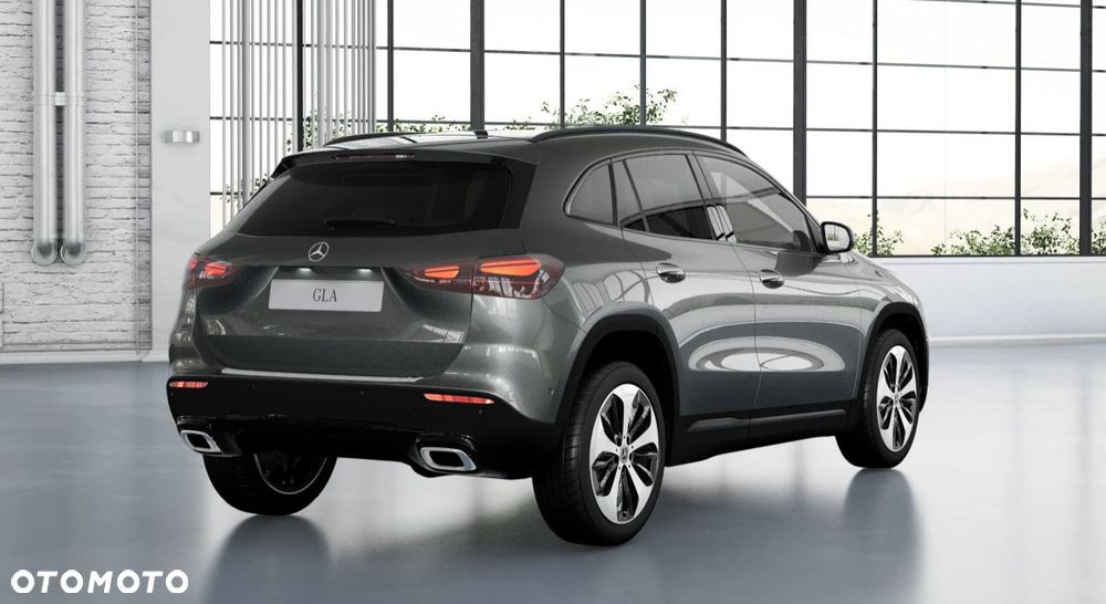 Mercedes-Benz GLA - 3