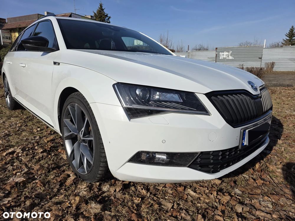 Skoda Superb 2.0 TDI Sportline DSG - 13