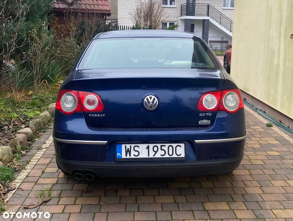 Volkswagen Passat 2.0 TDI Comfortline - 5