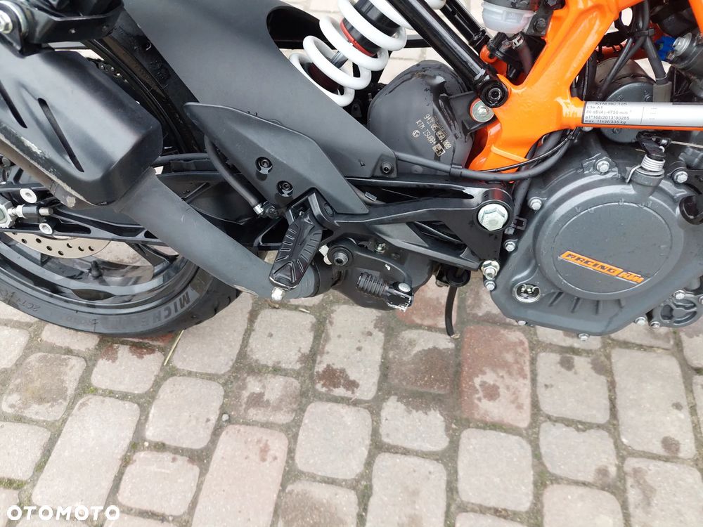 KTM RC 125 - 11