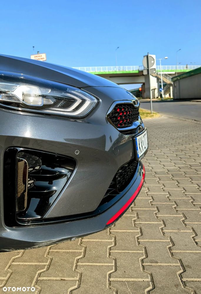 Kia ProCeed - 8