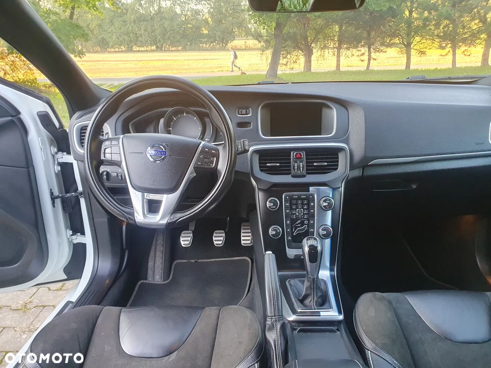 Volvo V40 D2 Drive-E R-Design Kinetic - 8
