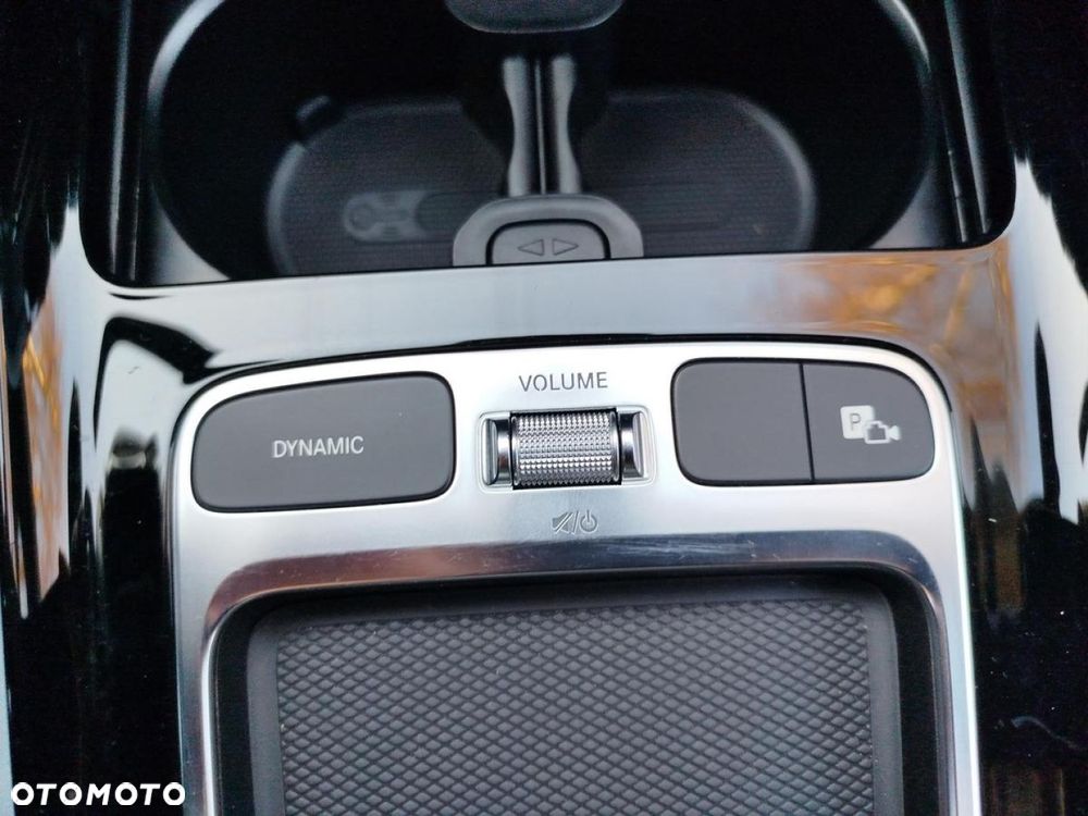 Mercedes-Benz GLA - 29