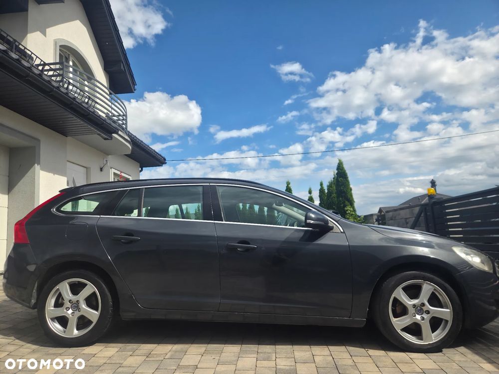 Volvo V60 D3 Momentum - 11