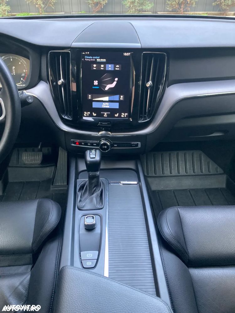 Volvo XC 60 D5 AWD Geartronic Inscription - 7