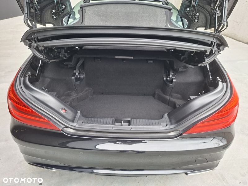 Mercedes-Benz SL - 28