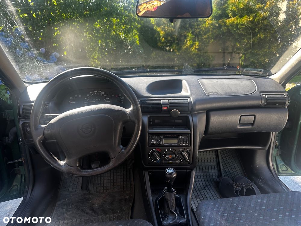 Opel Astra - 14