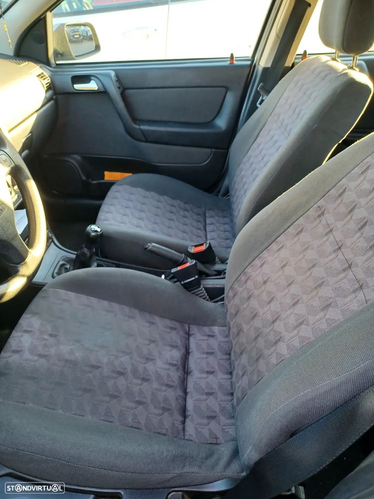 Opel Astra 1.4 Club - 8