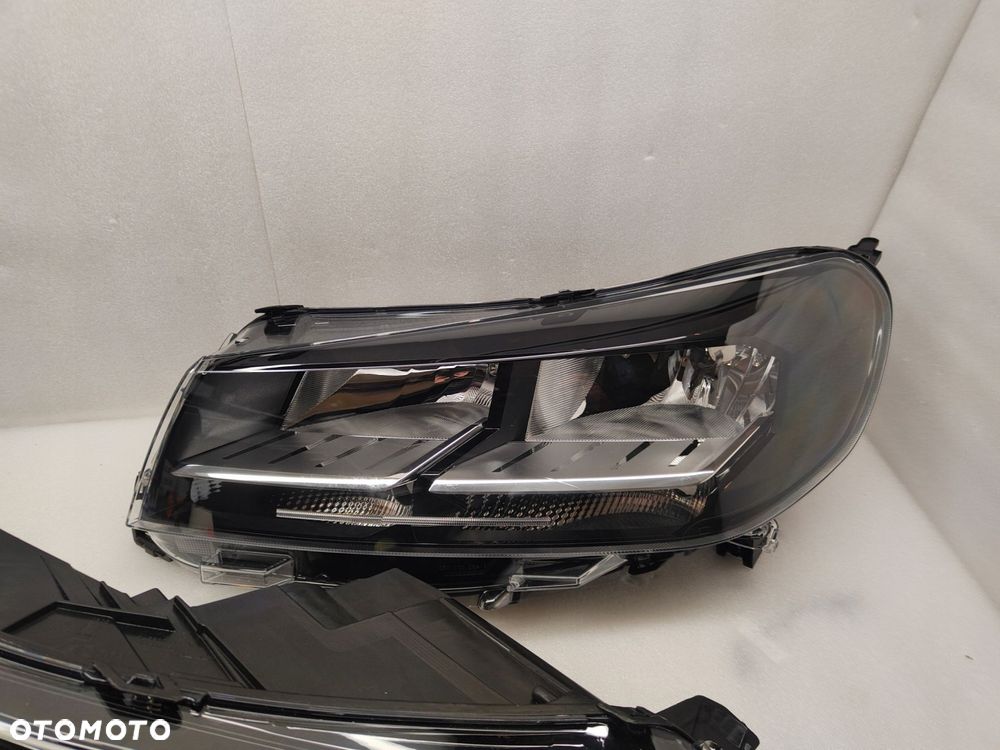 toyota proace ii lift komplet lamp przednich 9847198380 - 3