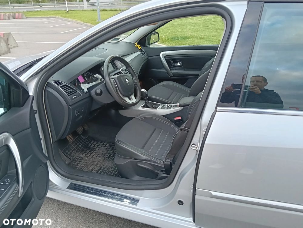 Renault Laguna 2.0 DCi Authentique - 9