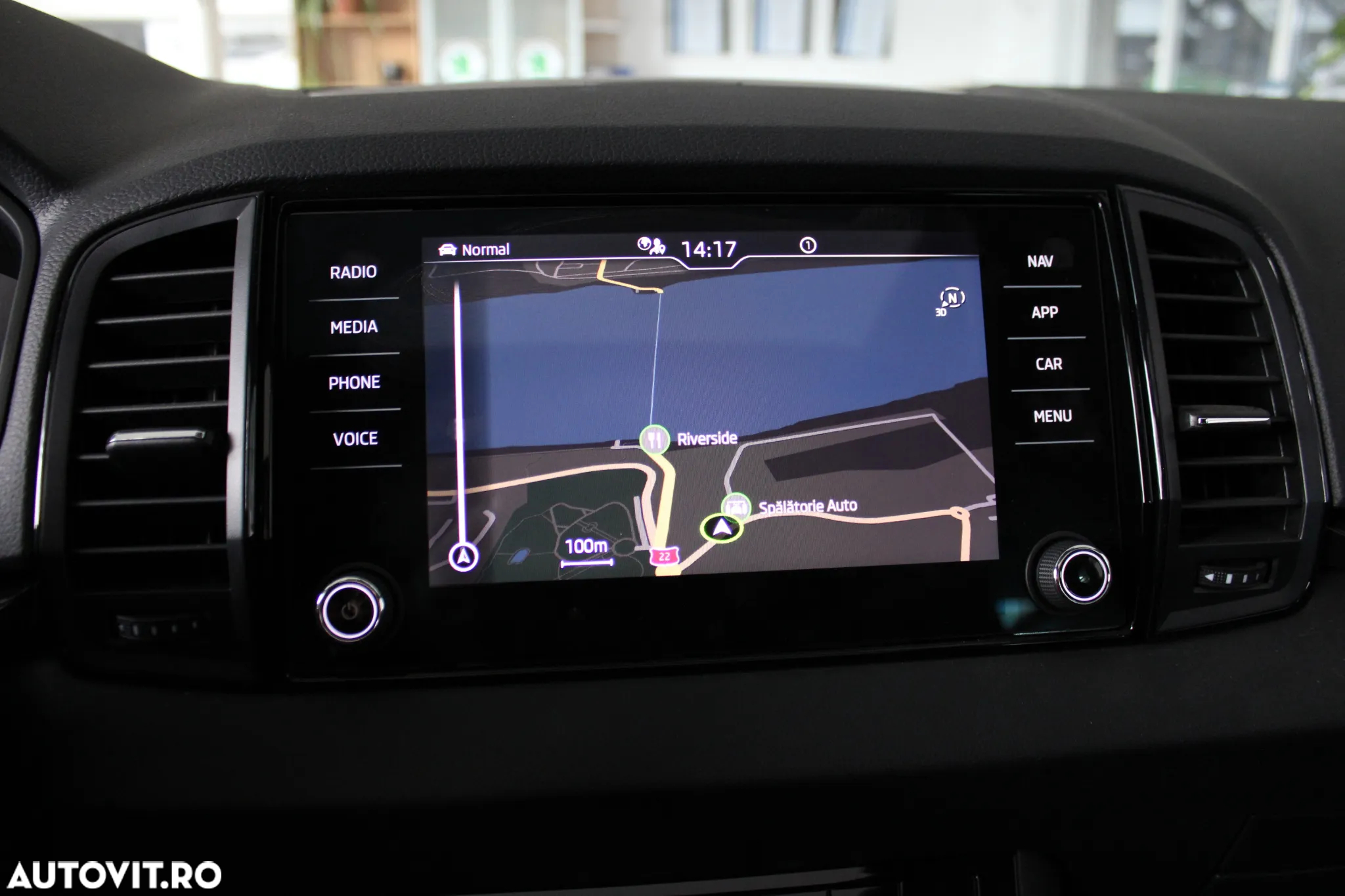 Skoda Karoq 2.0 TDI 4X4 DSG Sportline - 13