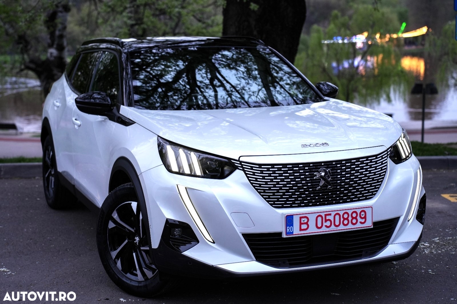 Peugeot 2008 e-2008 50 kWh GT - 4