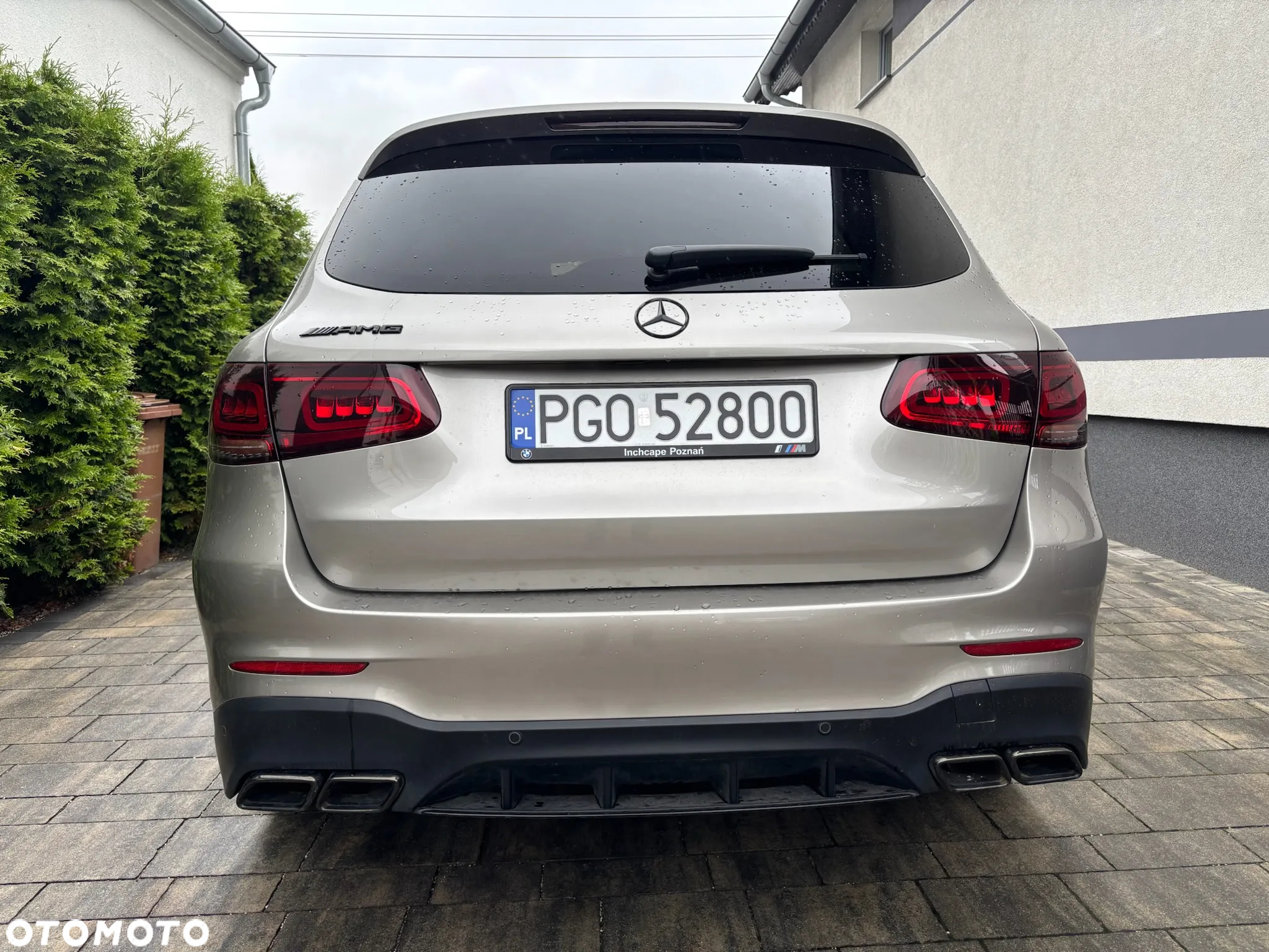 Mercedes-Benz GLC 300 4Matic 9G-TRONIC AMG Line - 3