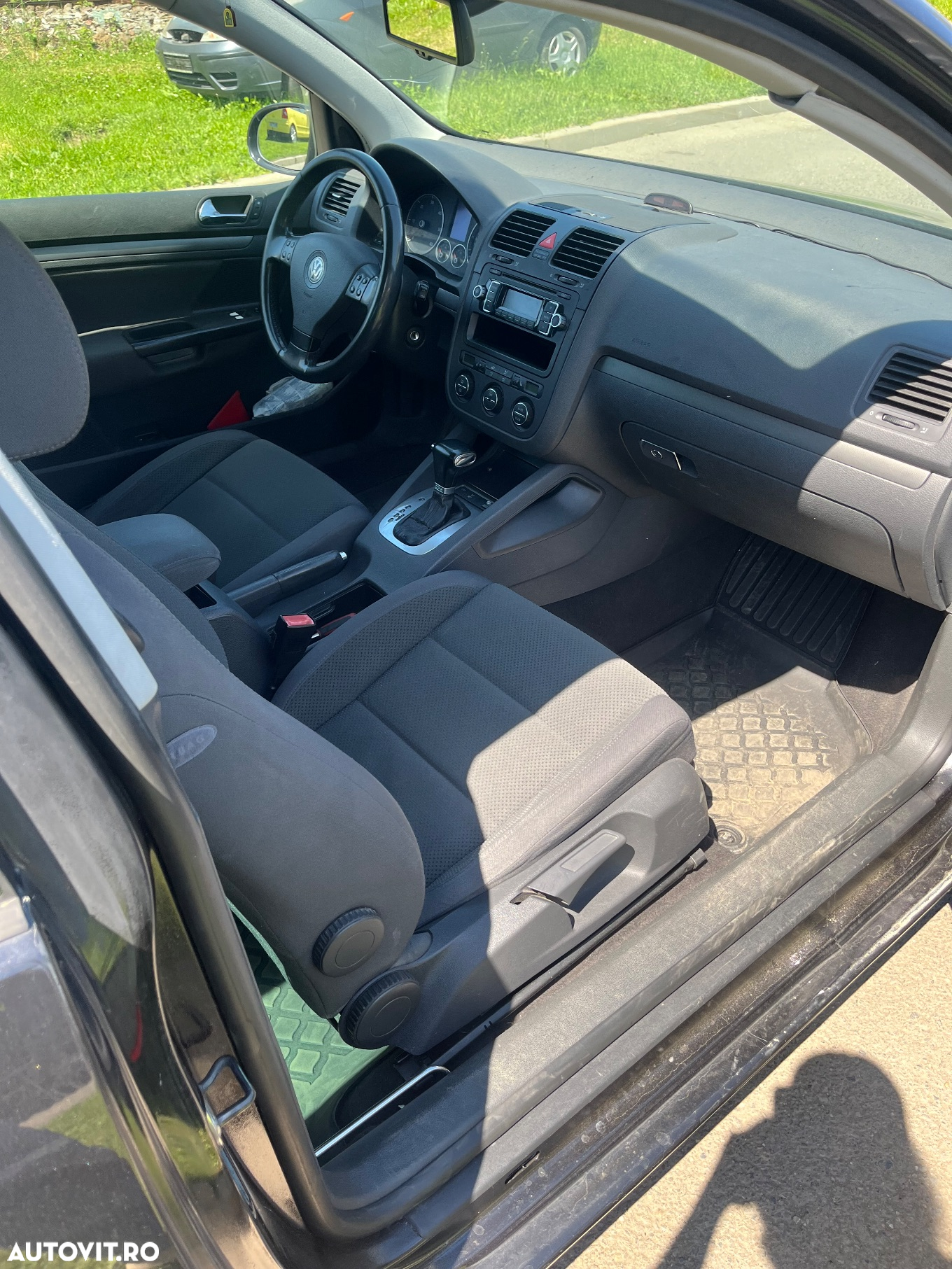 Volkswagen Golf 1.9 TDI Sportline DSG - 12