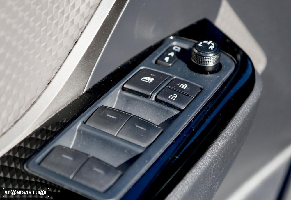 Toyota C-HR 1.8 Hybrid Exclusive - 17