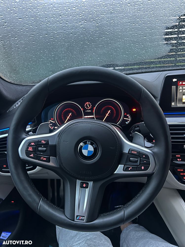 BMW M5 M550i xDrive AT - 11