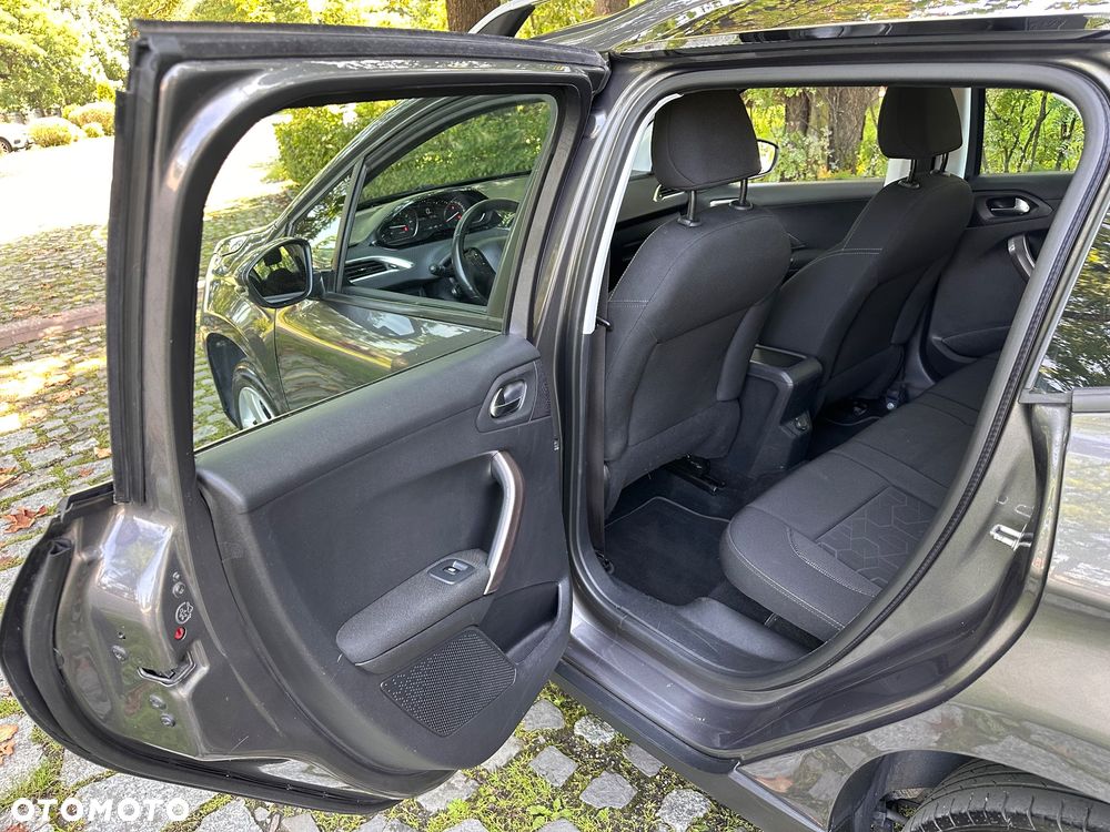 Peugeot 2008 1.2 Pure Tech Active S&S - 19