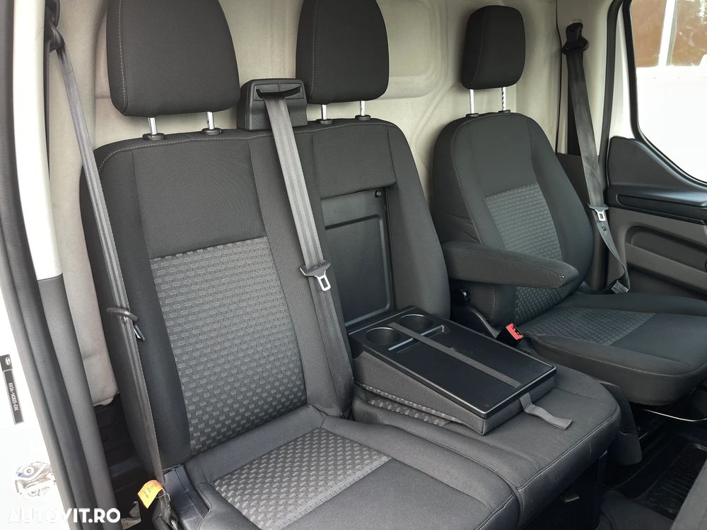 Ford Transit Custom - 8