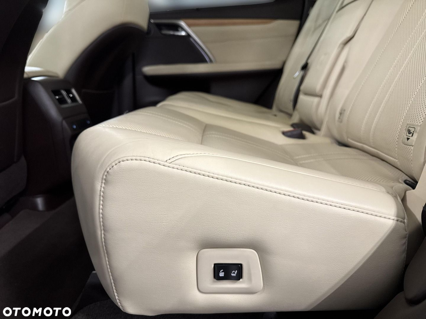 Lexus RX 450h Prestige - 11