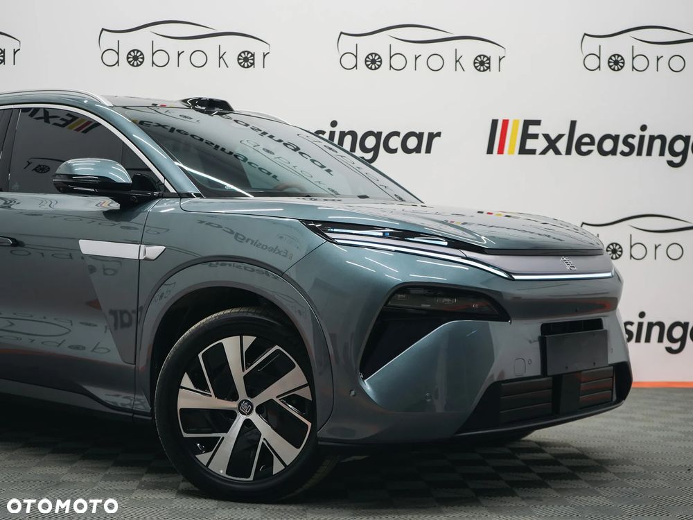BYD Tang L