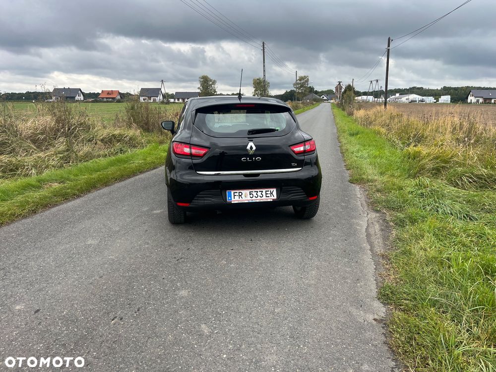 Renault Clio - 17