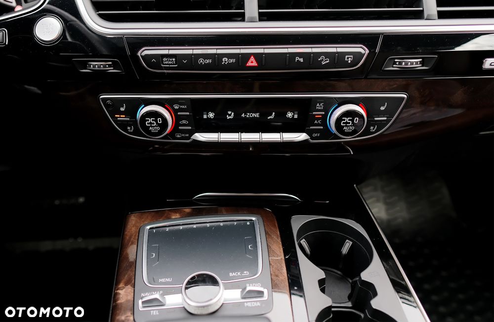 Audi Q7 3.0 TFSI Quattro Tiptronic - 28