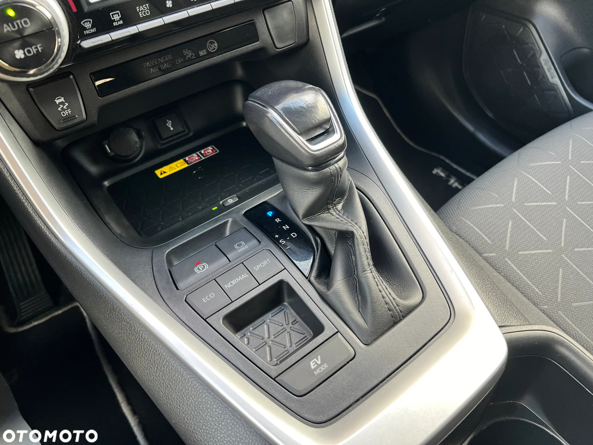 Toyota RAV4 2.5 Hybrid Comfort 4x2 - 25