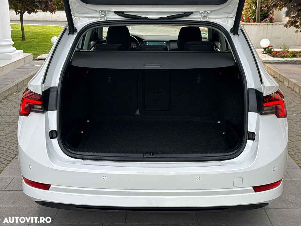 Skoda Octavia 2.0 TDI STYLE DSG - 34