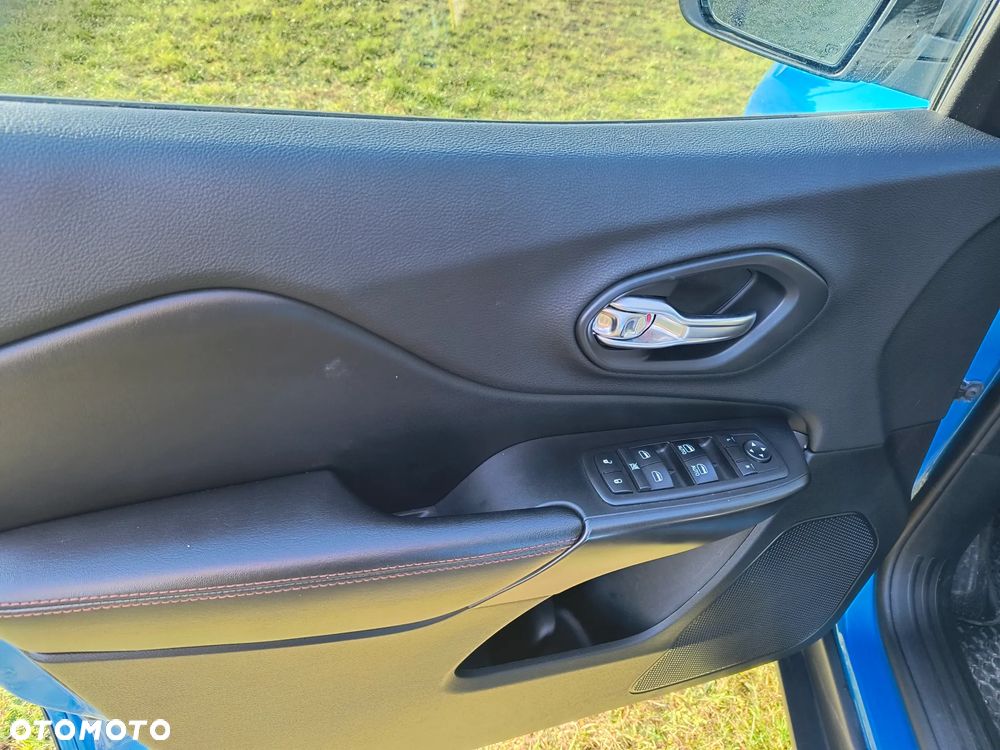 Jeep Cherokee 3.2 V6 Pentastar Active Drive Lock Autom Trailhawk - 12