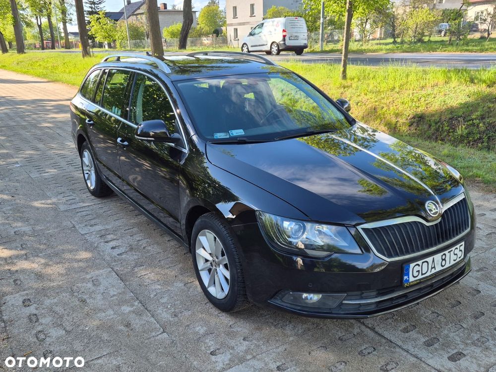 Skoda Superb 2.0 TDI Ambition DSG - 23