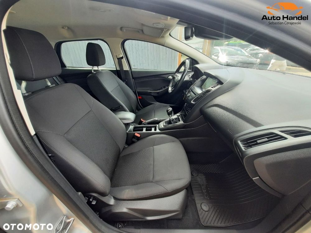 Ford Focus 1.0 EcoBoost STart-Stopp-System TITANIUM - 39