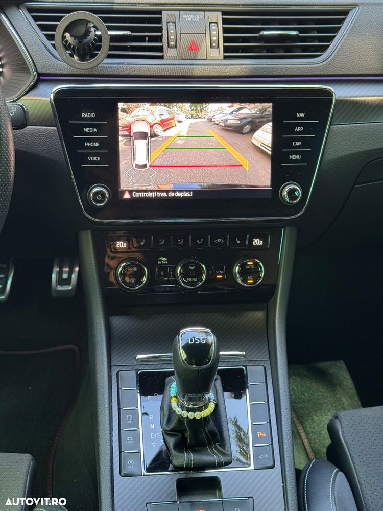 Skoda Superb 2.0 TDI DSG Sportline - 11