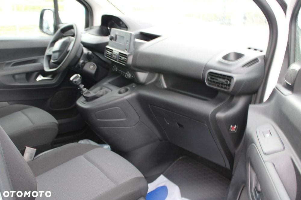 Peugeot Rifter - 26