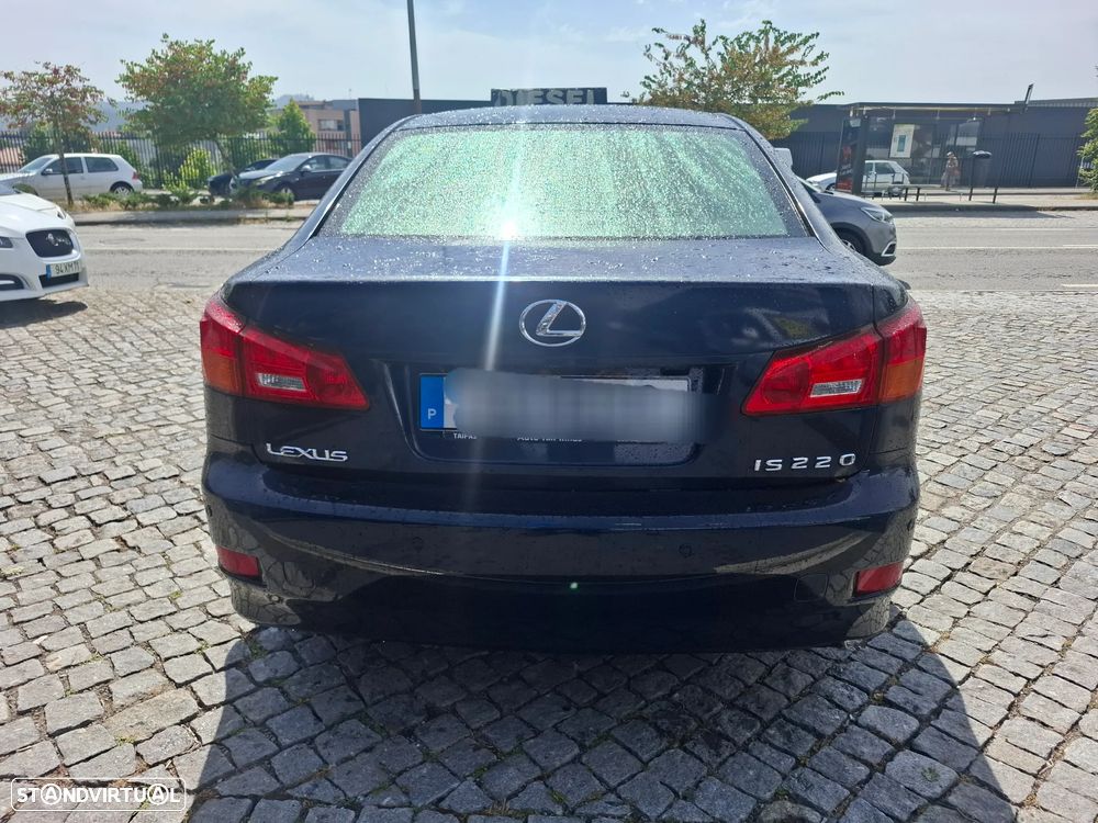 Lexus IS 220 d Base 11 - 13