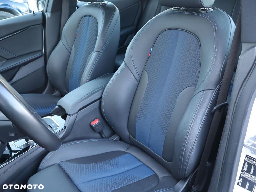 BMW Seria 2 218i M Sport - 8