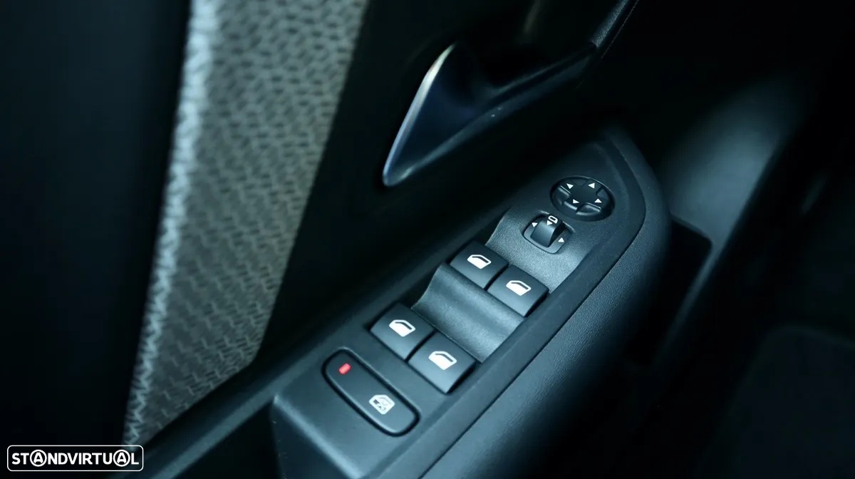 Citroën C4 1.2 PureTech Plus - 38