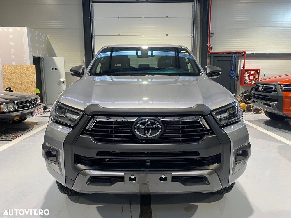 Toyota Hilux 2.8D 204CP 4x4 Double Cab AT MHEV Invincible - 9