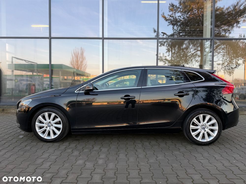 Volvo V40 T3 Geartronic Summum - 2