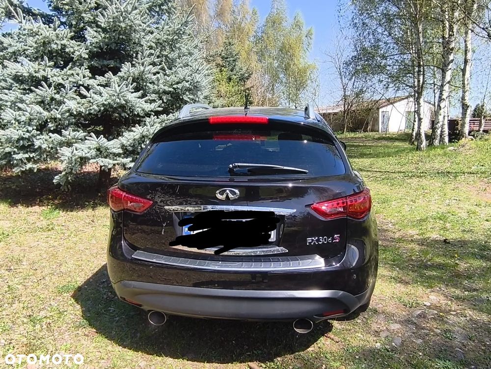 Infiniti FX - 1