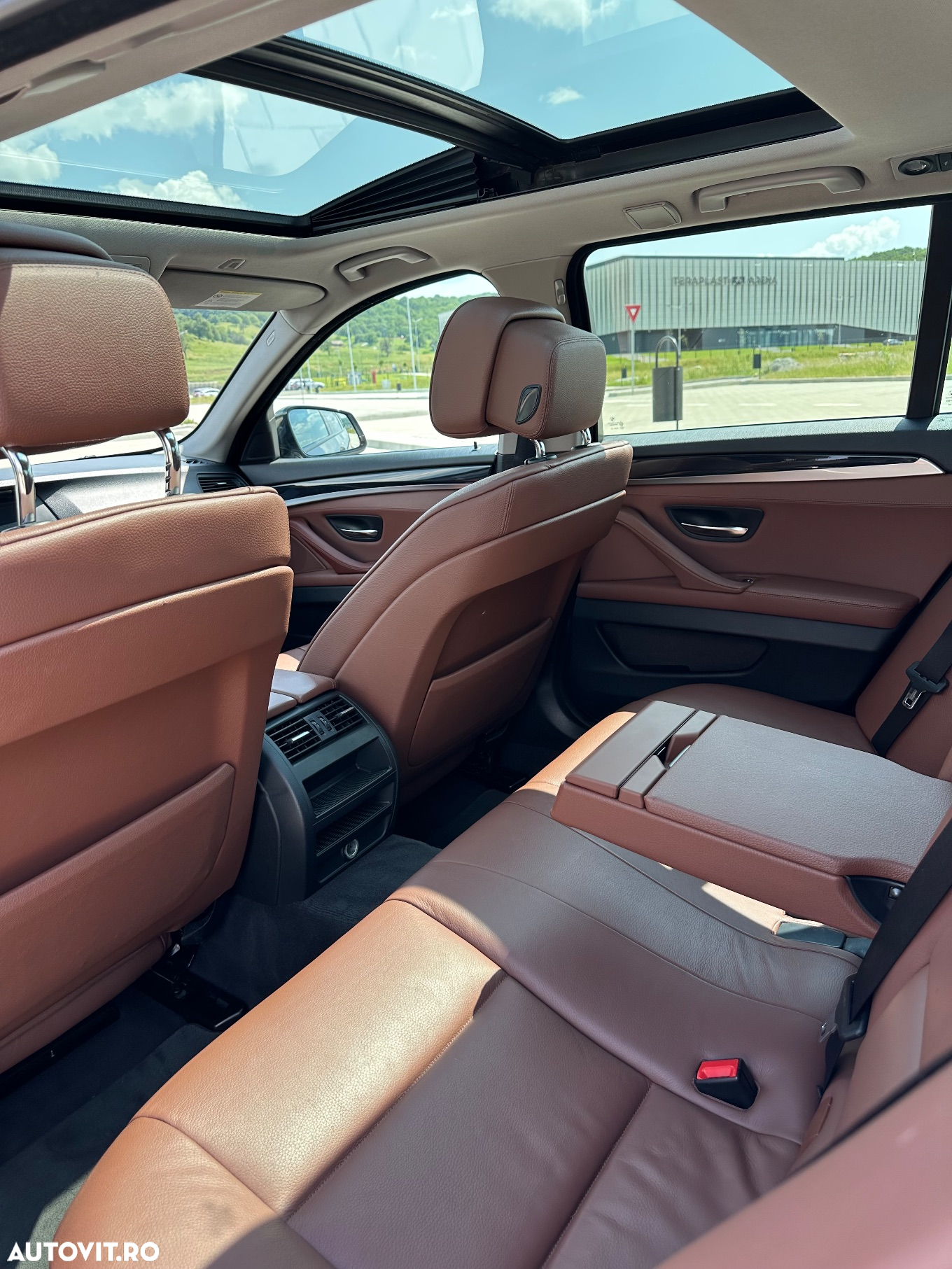 BMW Seria 5 520d Touring Aut. Modern Line - 11