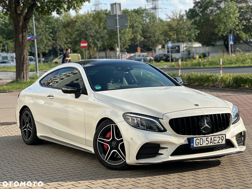 Mercedes-Benz Klasa C 300 9G-TRONIC AMG Line - 3