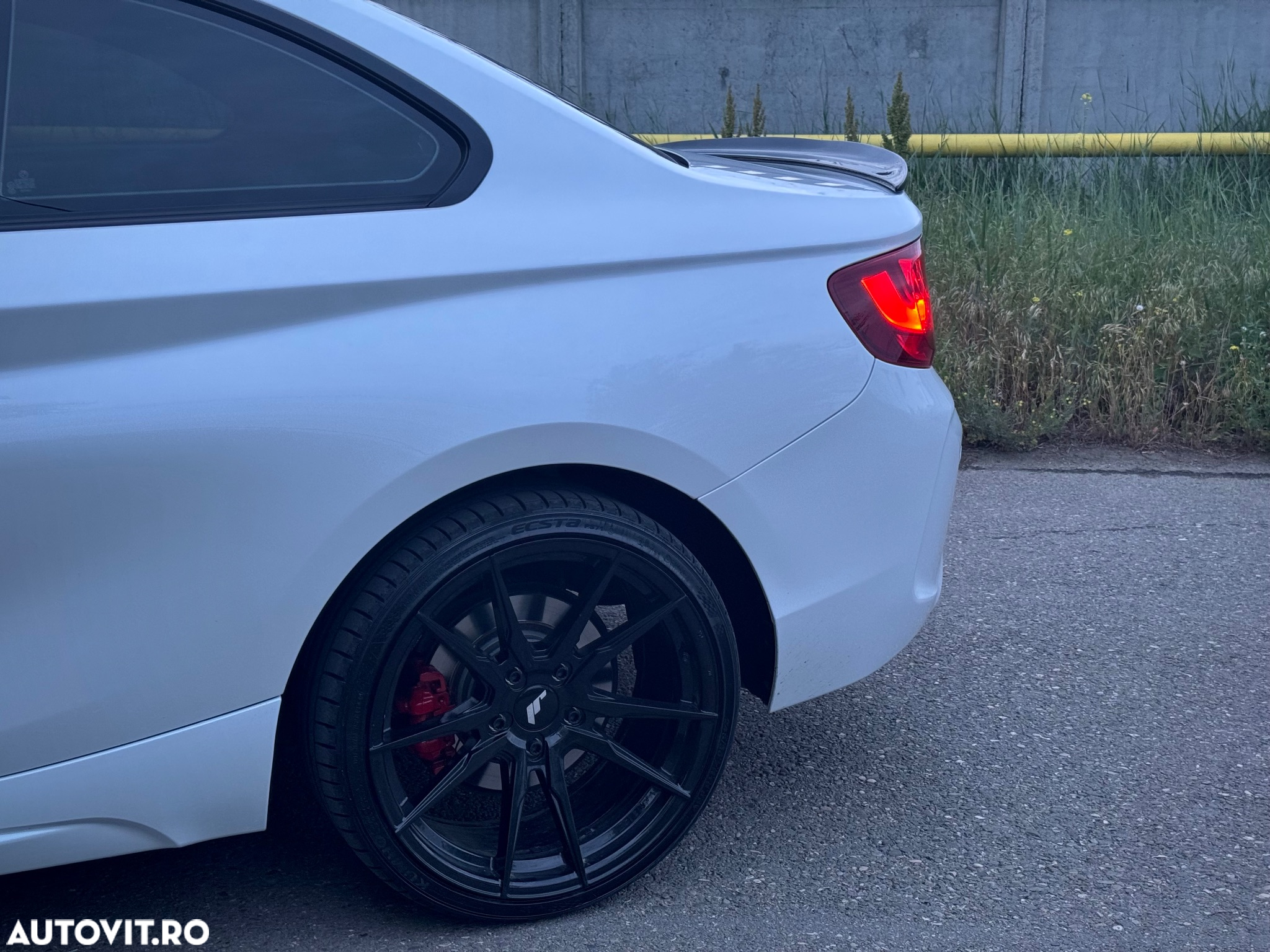 BMW Seria 2 220d - 8