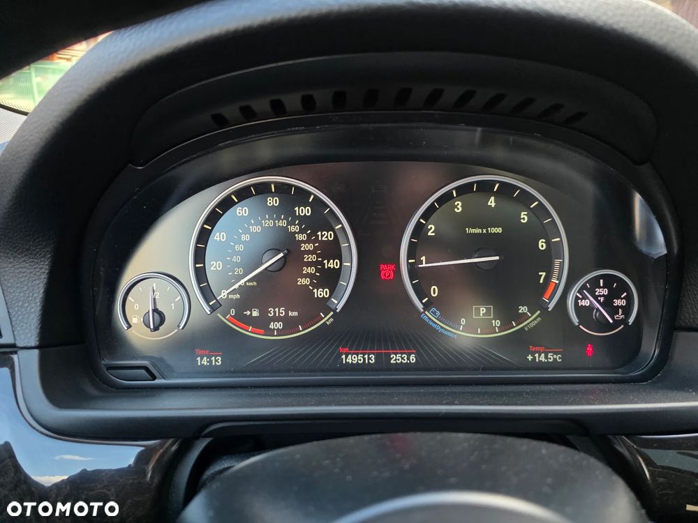 BMW Seria 5 528i xDrive Sport-Aut - 11