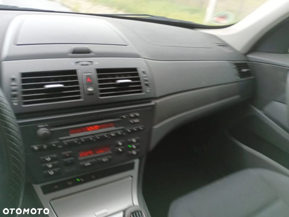 BMW X3 2.0d - 13