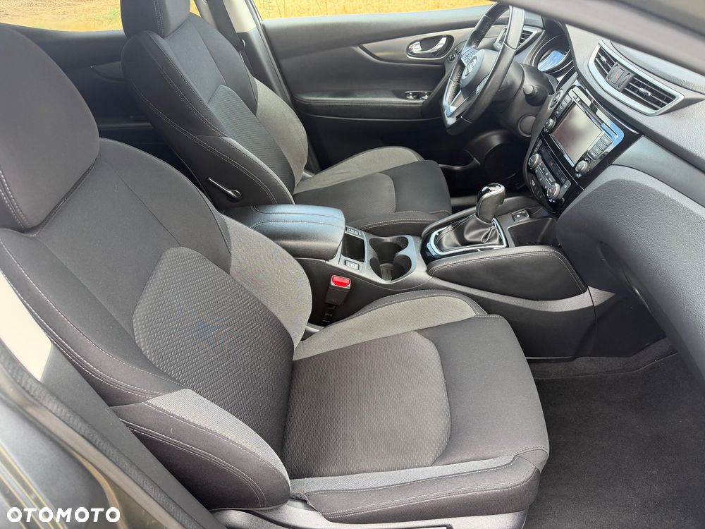 Nissan Qashqai 1.5 dCi DCT TEKNA - 19
