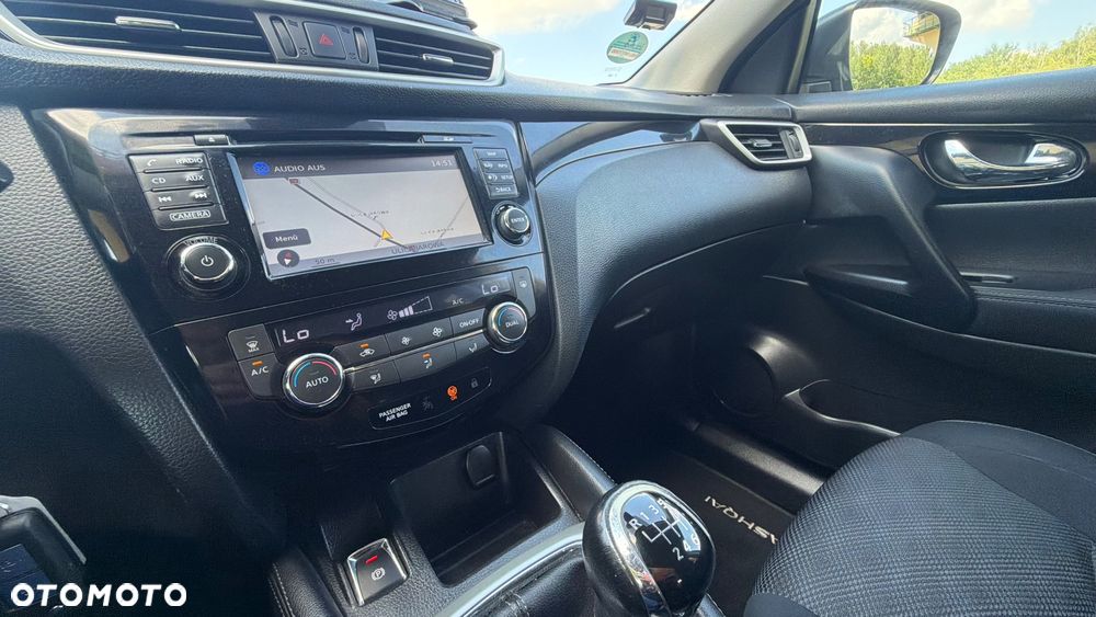 Nissan Qashqai 1.5 dCi DPF 360 - 12